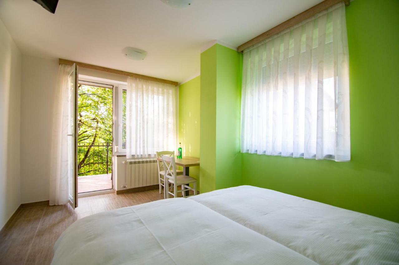 Podgrad  Rooms Sajina מראה חיצוני תמונה