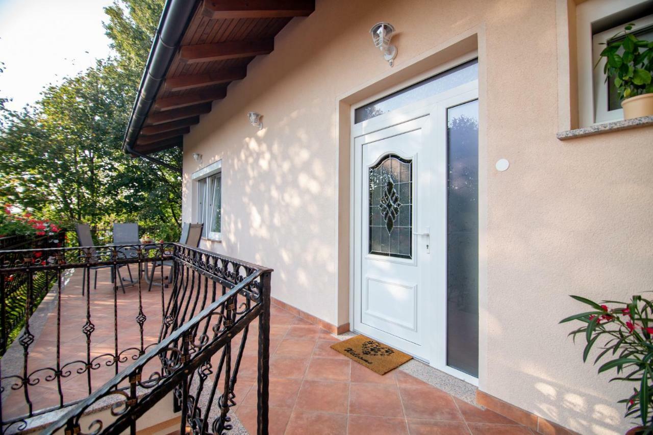 Podgrad  Rooms Sajina מראה חיצוני תמונה